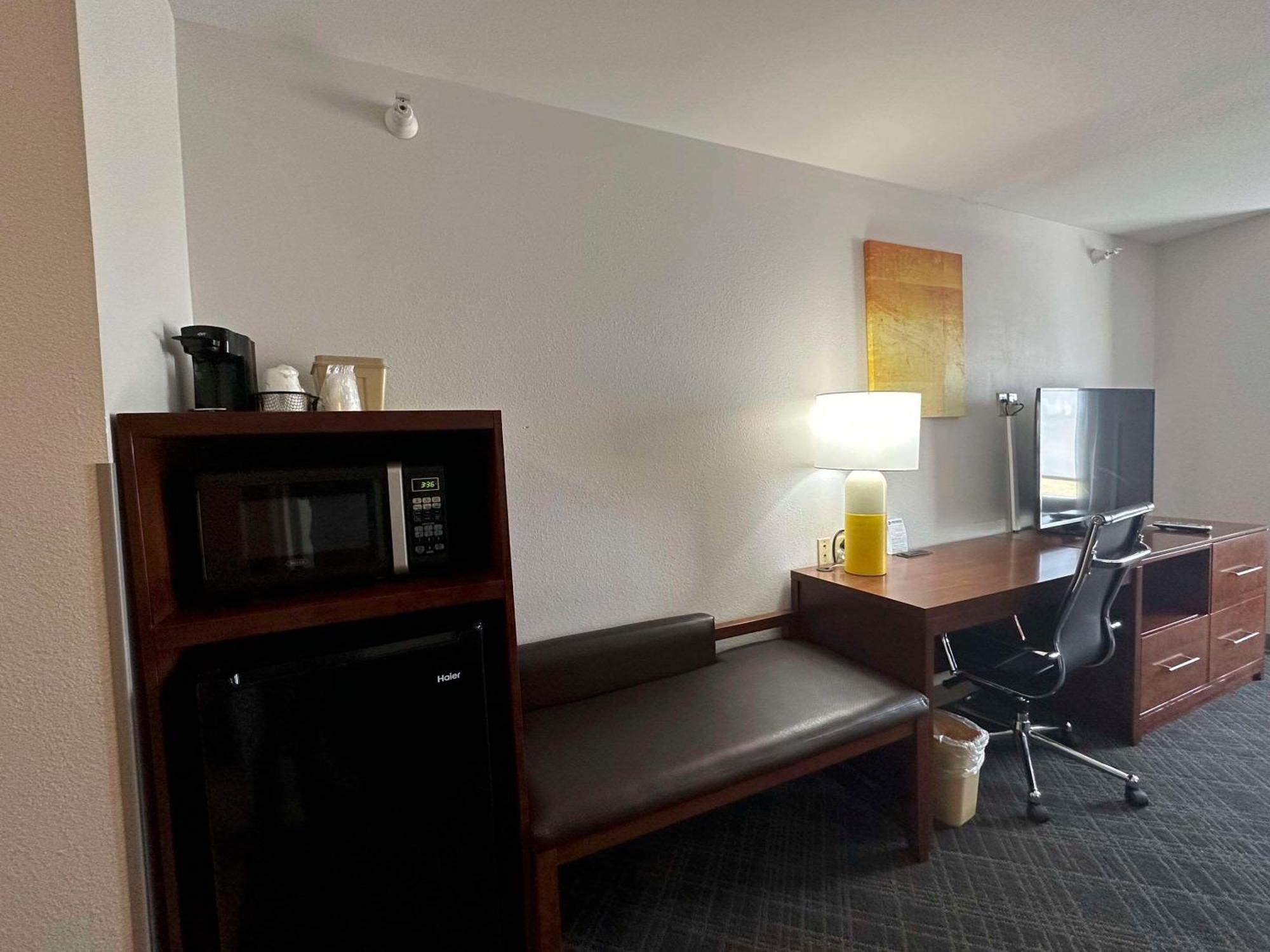 คอมฟอร์ต สวีตส์ แจ็คสัน-เคป กิราโด Hotel Jackson ภายนอก รูปภาพ